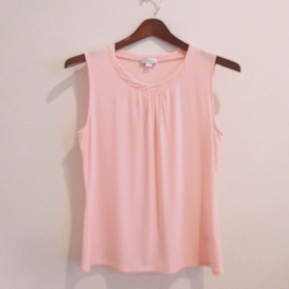 Sleeveless Blouse - Picture 1 of 3